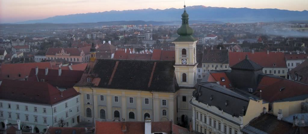 serviciul şcoli şi o parte a serviciului de administrare a domeniului public se mută într-un nou spaţiu