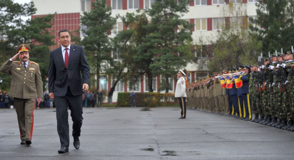video foto ponta la sibiu. premierul a fost prezent la depunerea jurământului studenților la academia forțelor terestre!
