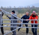 foto acțiune spectaculoasă cu elicopterul pentru montarea a unui nou refugiu la călțun (2.150 metri)