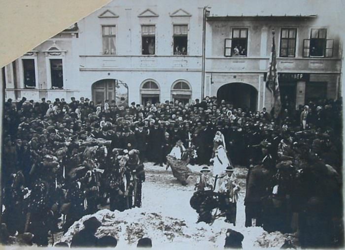 Foto-Cum și de ce vor goni iarna Lolele de la Agnita foto-cum și de ce vor goni iarna lolele de la agnita