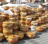foto - târgul olarilor, o ediție de excepție în piața mare a sibiului. sute de meșteri olari la sibiu