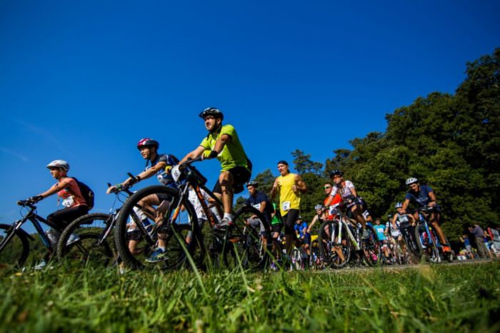 Aleargă și pedalează pentru protejarea pădurilor virgine aleargă și pedalează pentru protejarea pădurilor virgine