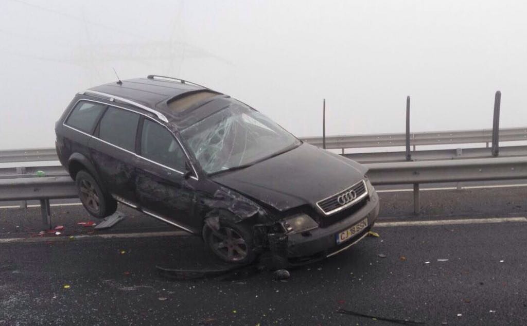 update foto accident pe a1, sibiu - deva. o femeie rănită