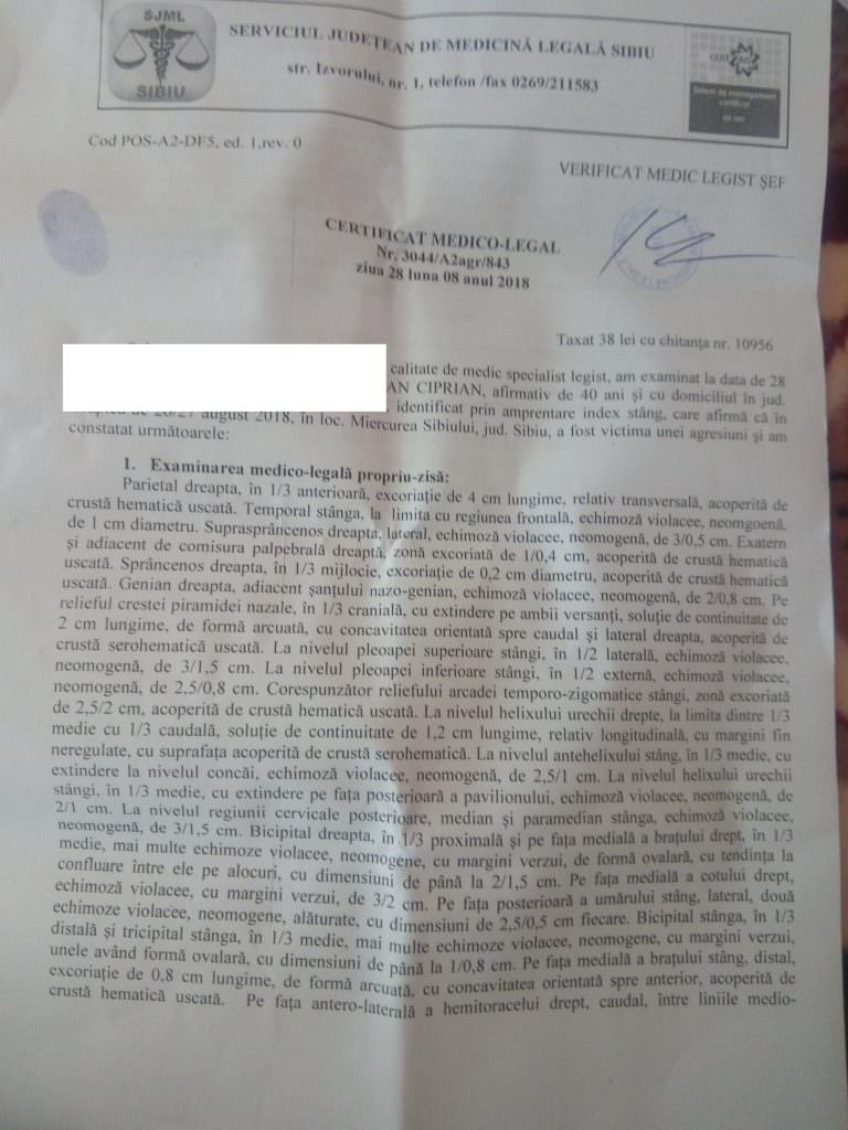 video foto - polițiști acuzați că au bătut un om la miercurea sibiului. oamenii legii spun altceva