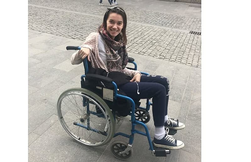 drama unei tinere din sibiu. andreea s-a îmbolnăvit, iar medicii nu știu ce are...