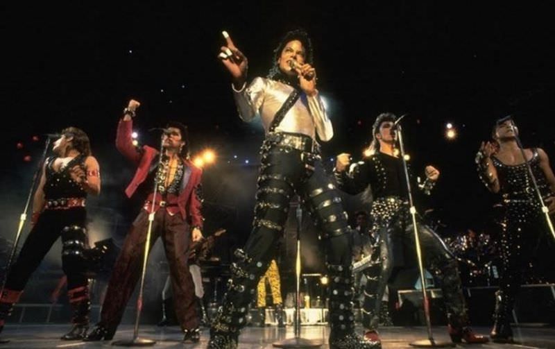 hbo dat în judecată de moștenitorii lui michael jackson. procesul are legătură cu concertul de la bucurești