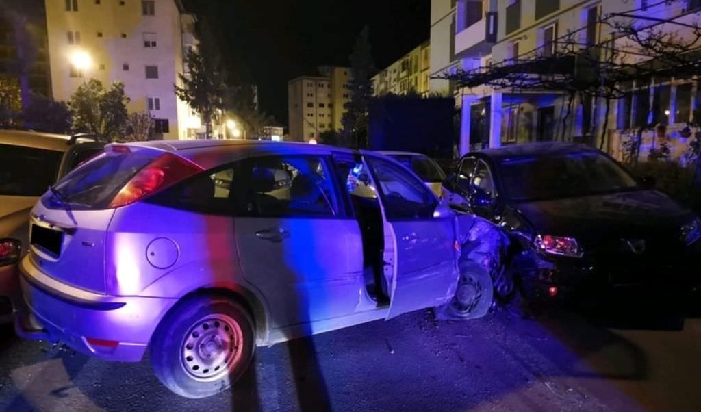 video foto sibieni fără permis și băuți bine au lovit șapte mașini pe aleea buia
