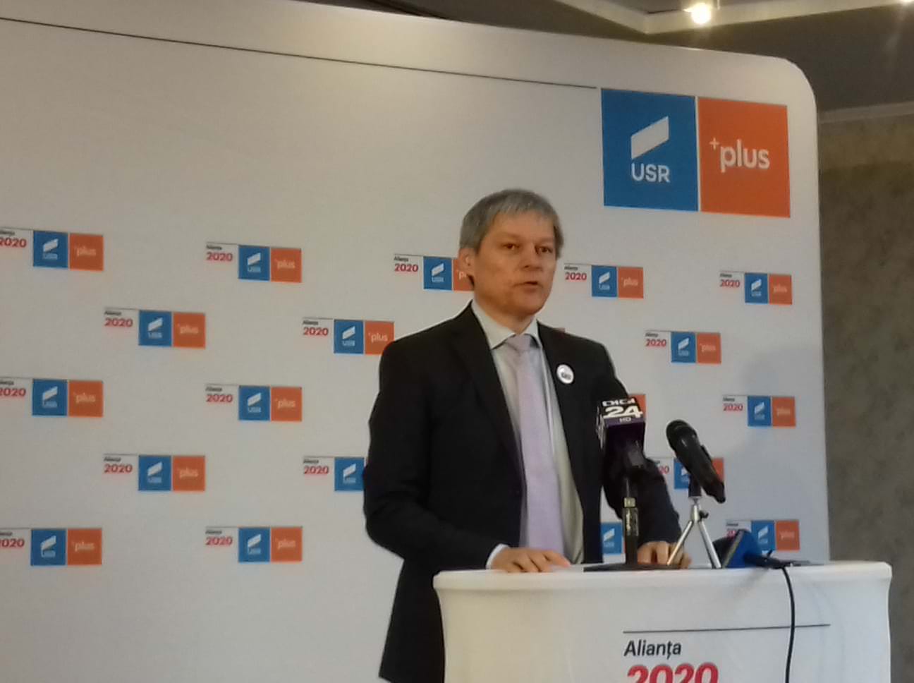 dacian cioloș: "nu avem de gând să guvernăm cu aur"