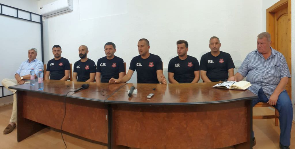 video foto – antrenorul lui fc hermannstadt și-a prezentat oficial staff-ul – ”mergem încrezători la luptă!”