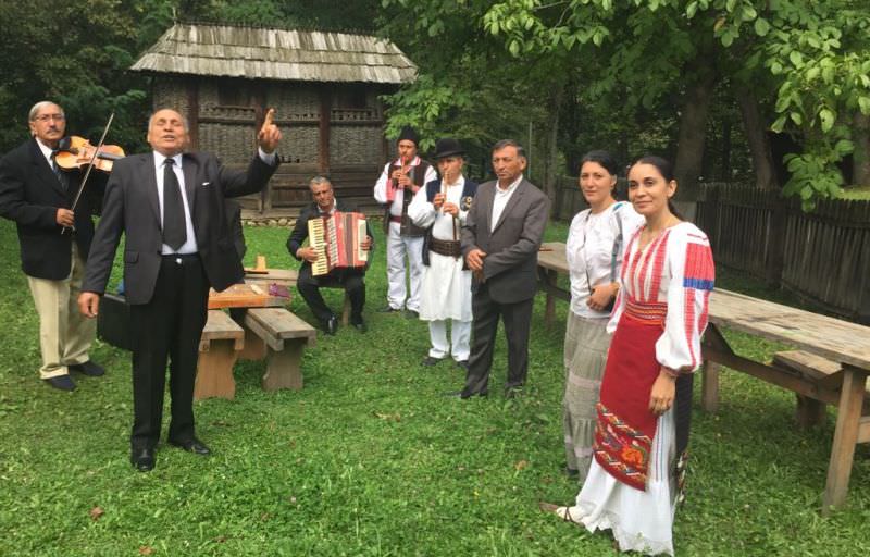 muzeul din dumbrava invadat de tarafuri și fanfare în weekend