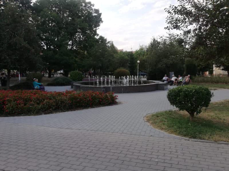 foto fântână arteziană modernizată în parcul tineretului - au fost reparate și aleile
