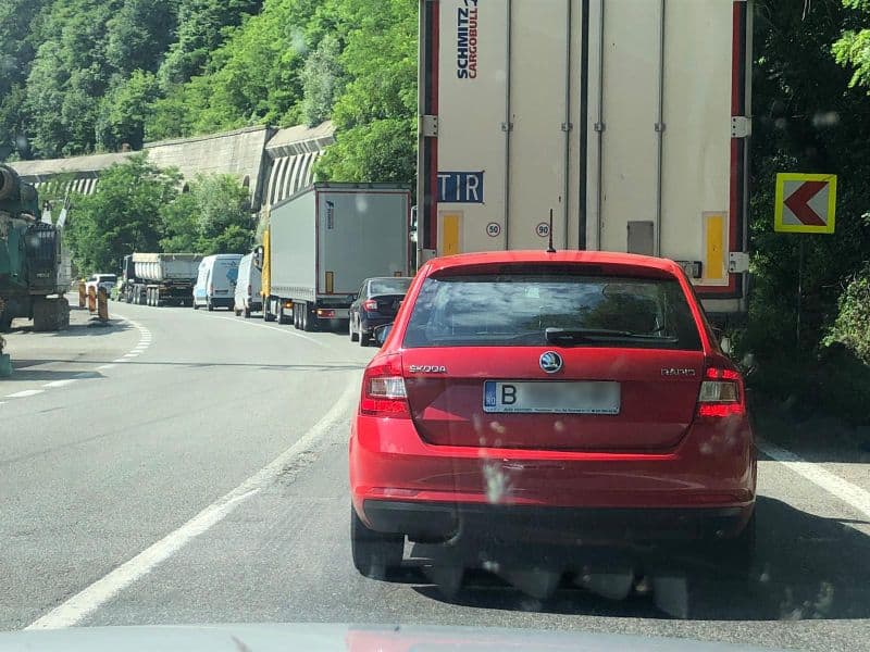 update: trafic îngreunat pe dn7 din cauza unui tir defect în lazaret