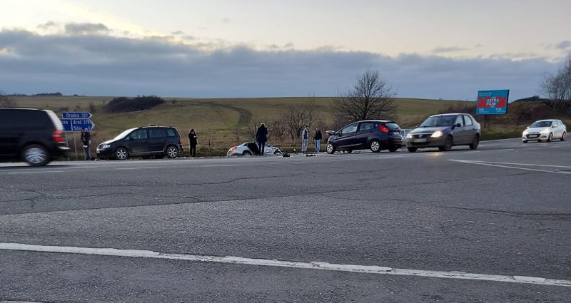 accident în zona extaz - trei mașini implicate