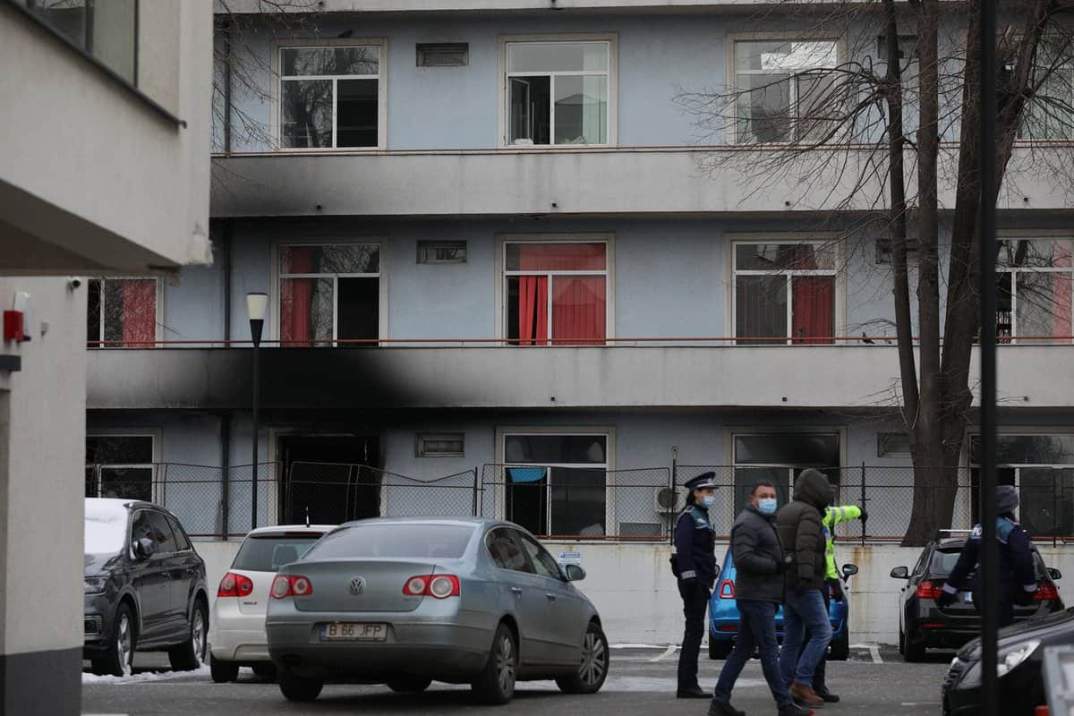 video - încă un mort găsit carbonizat în incendiul de la spitalul matei balș - cinci victime în total