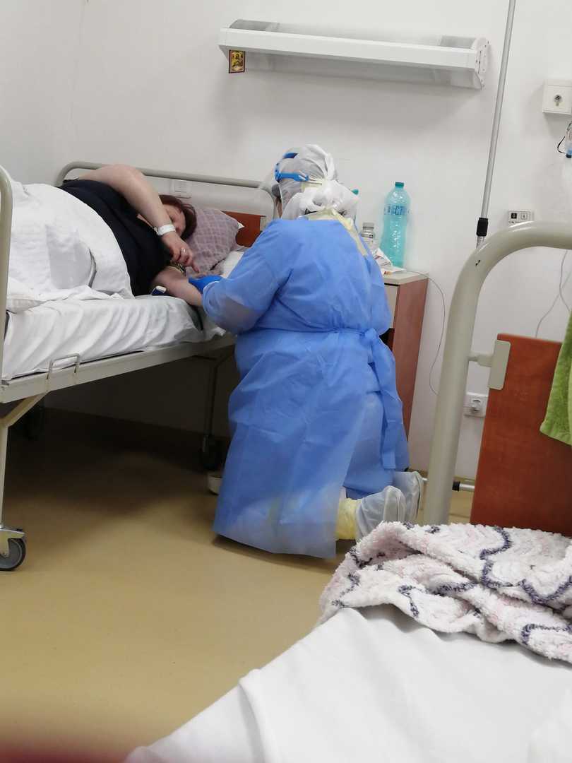 Poză cât o mie de cuvinte la spitalul TBC Sibiu. Medicii trecuți pe pomelnice poză cât o mie de cuvinte la spitalul tbc sibiu. medicii trecuți pe pomelnice