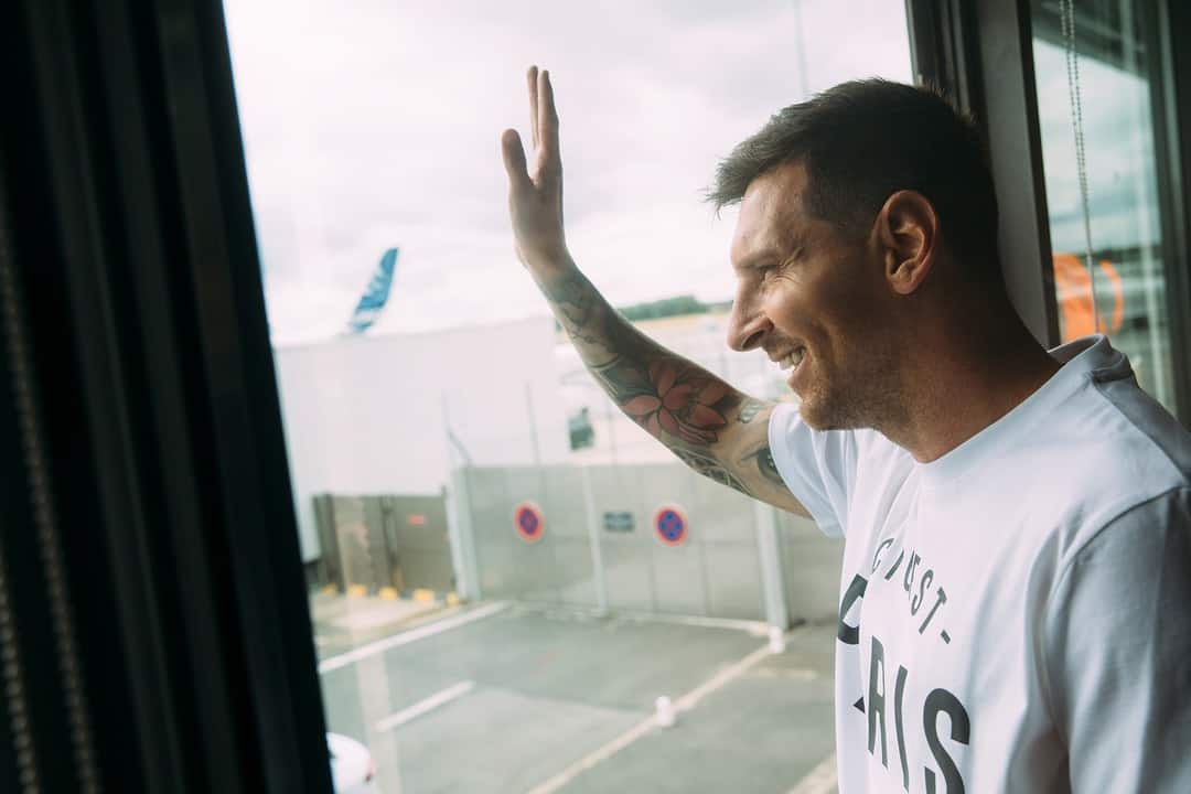 VIDEO FOTO Messi a semnat cu PSG - Va purta tricoul cu numărul 30 video foto messi a semnat cu psg - va purta tricoul cu numărul 30