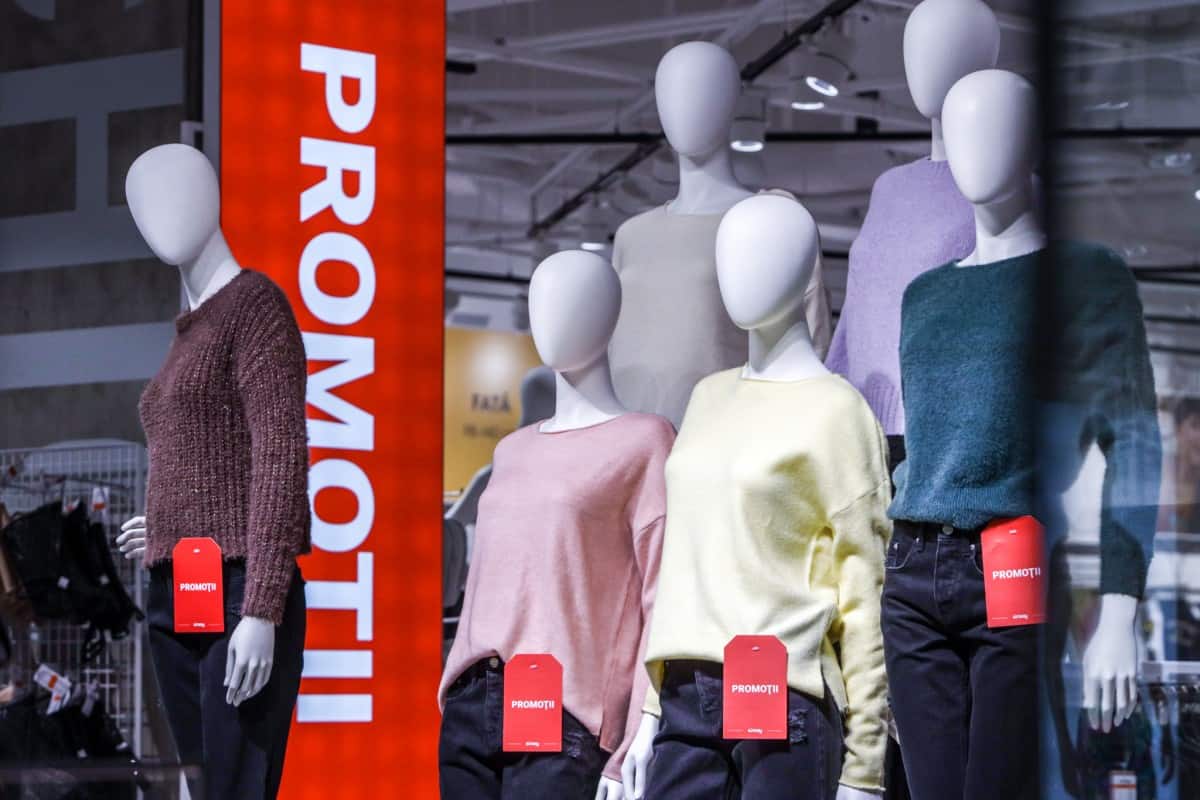 promenada sibiu dezgheață reducerile cu discounturi de până la 70%, premii instant și o tombolă ideală pentru pasionații de sporturi de iarnă