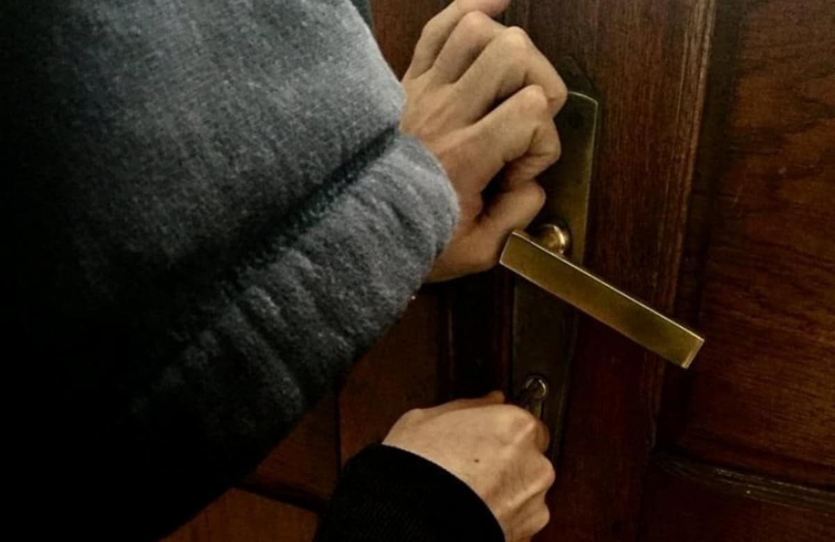 spaima caselor și pensiunilor din sibiu – un bărbat a comis șapte furturi – prejudiciu de 10.000 lei