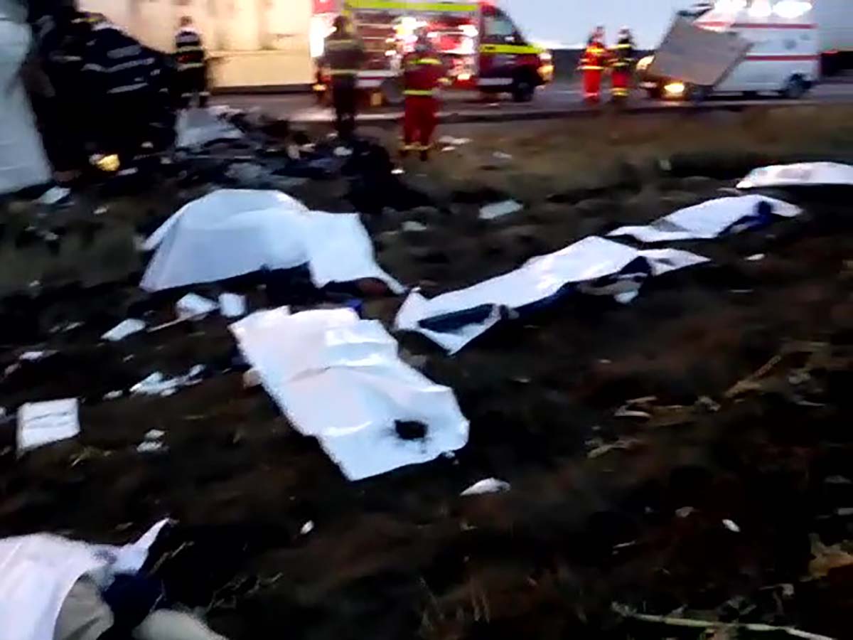 foto accident grav în județul iaşi pe dn28 - şapte oameni au murit (update)