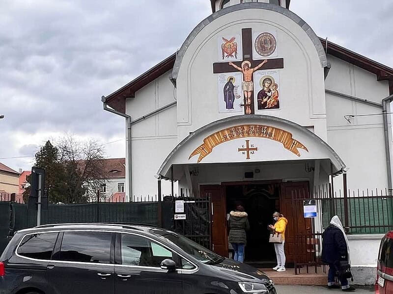 inima sfântului luca al crimeii și icoana făcătoare de minuni prodromița ajung la sibiu - „mare vindecătoare de cancer și boli sufletești”