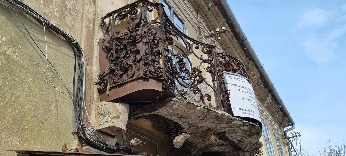 Frumoasele clădiri părăsite ale Sibiului - Adevărate opere de artă arhitectonică lăsate în paragină frumoasele clădiri părăsite ale sibiului - adevărate opere de artă arhitectonică lăsate în paragină