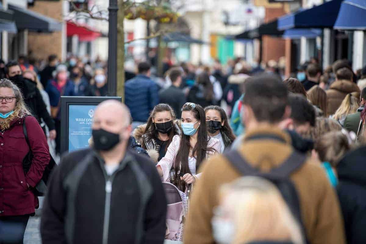 covid marți: rata de infectare a sărit de șase la sibiu - în românia, aproape 12.000 de cazuri