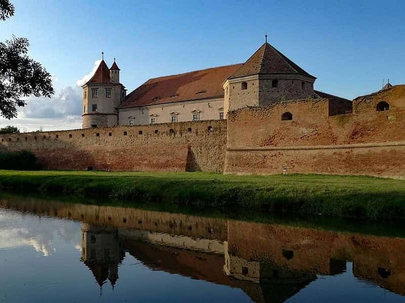 expoziţia "meșteșuguri și meșteșugari, bresle din sudul transilvaniei" la muzeul ţării făgăraşului - colaborare cu muzeul brukenthal