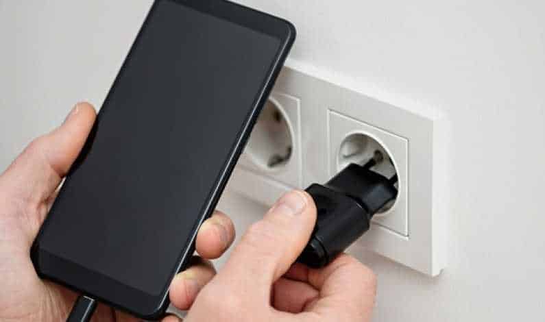 în uniunea europeană toate telefoanele mobile şi tabletele vor avea acelaşi tip de încărcător