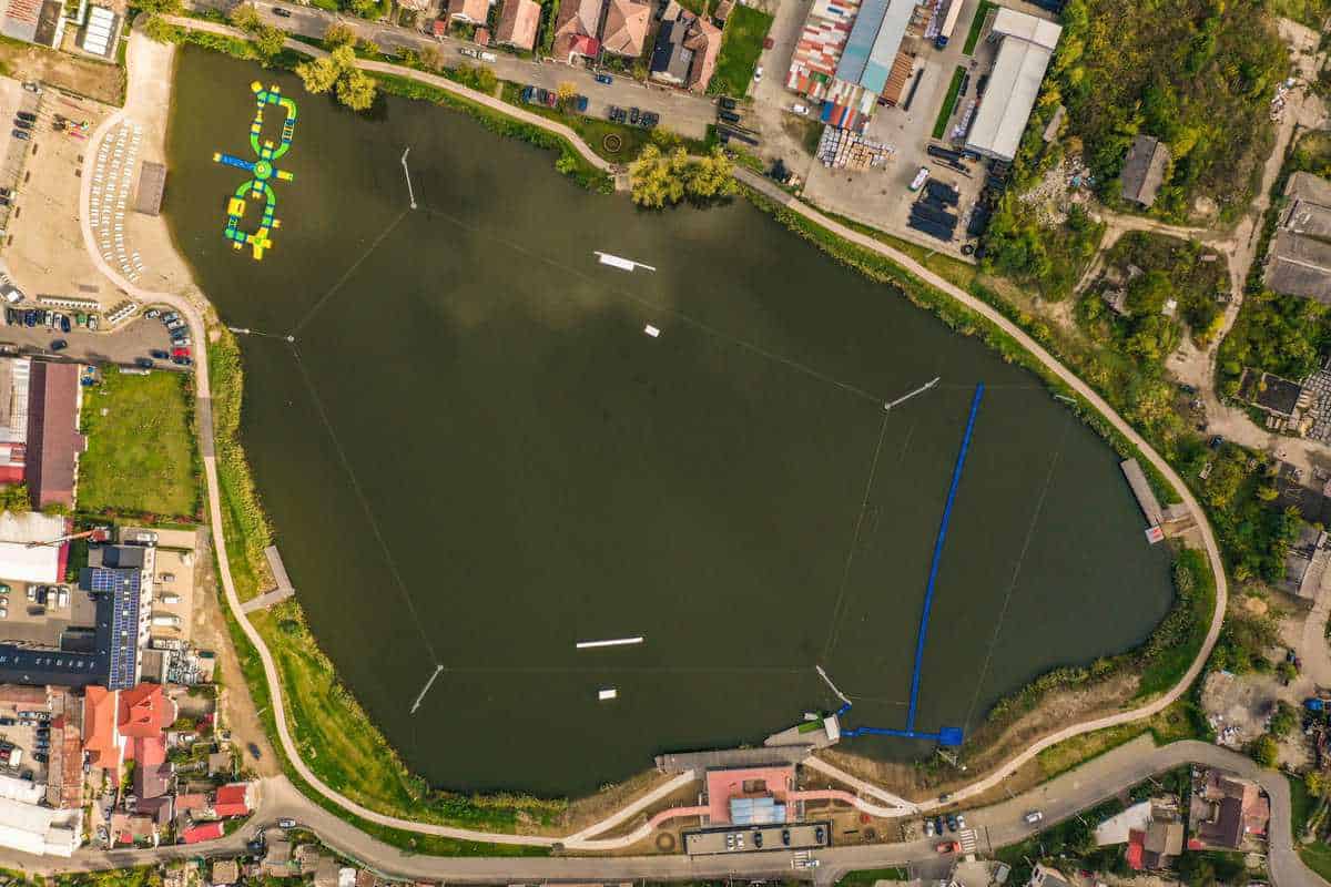 competiție internațională de schi nautic și wakeboard, organizată pe lacul lui binder