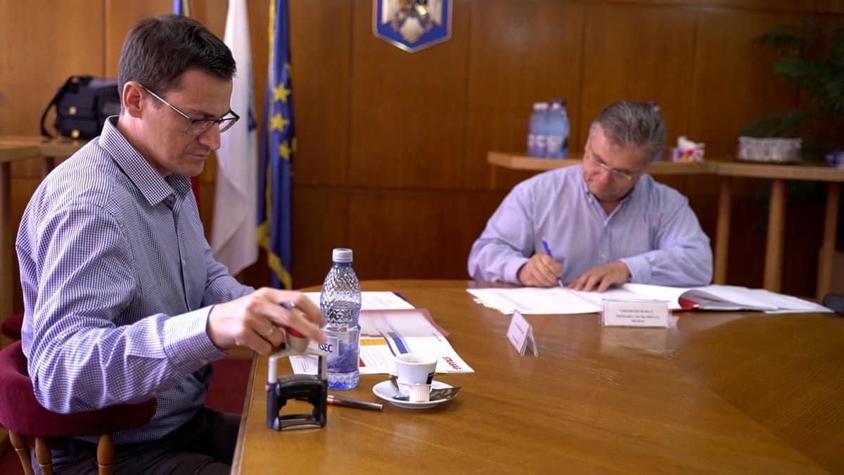 Primăria Mediaș a semnat contracul de reabilitare a străzii Ighișului primăria mediaș a semnat contracul de reabilitare a străzii ighișului