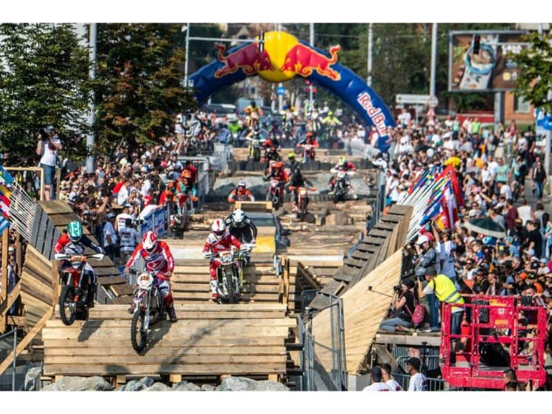 se apropie startul red bull romaniacs - prologul revine pe bulevardul corneliu coposu