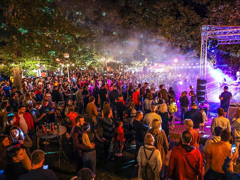 patru zile cu muzică retro și concerte cu n&d, sweet kiss și body&soul la ”sibiul de odinioară” - experiențe unice recreate în parcul tineretului