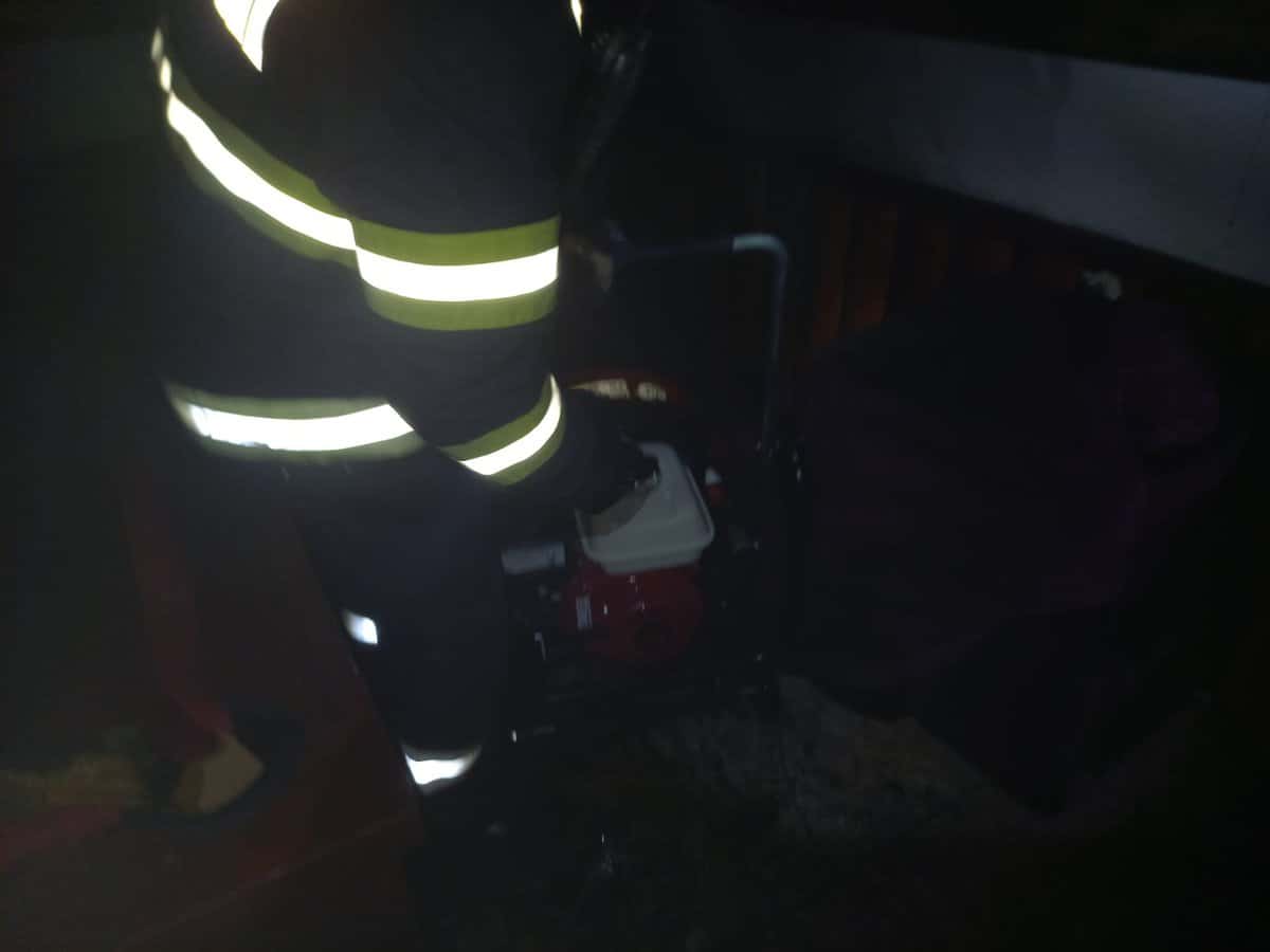 Pensiune de pe Valea Oltului, distrusă de incendiu - Zeci de copii evacuați și duși la spital pensiune de pe valea oltului, distrusă de incendiu - zeci de copii evacuați și duși la spital