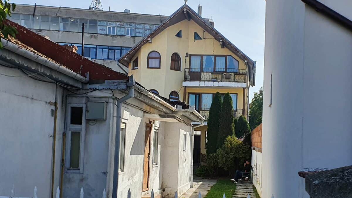 situație disperată la căminul de bătrâni de pe moldoveanu - unsprezece pacienți trebuie relocați de urgență - autoritățile stau cu mâinile în sân