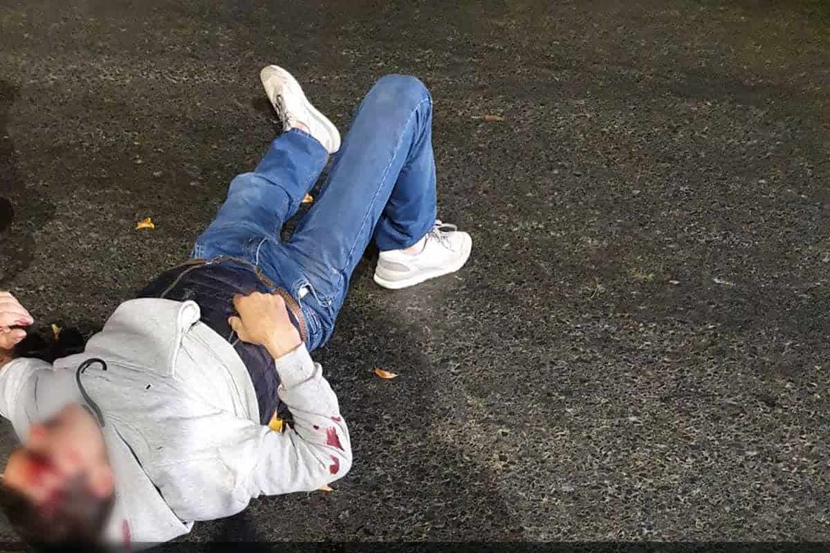 video situaţie macabră la sibiu – bărbat bătut şi lăsat inconştient într-o baltă de sânge în cartierul turnişor
