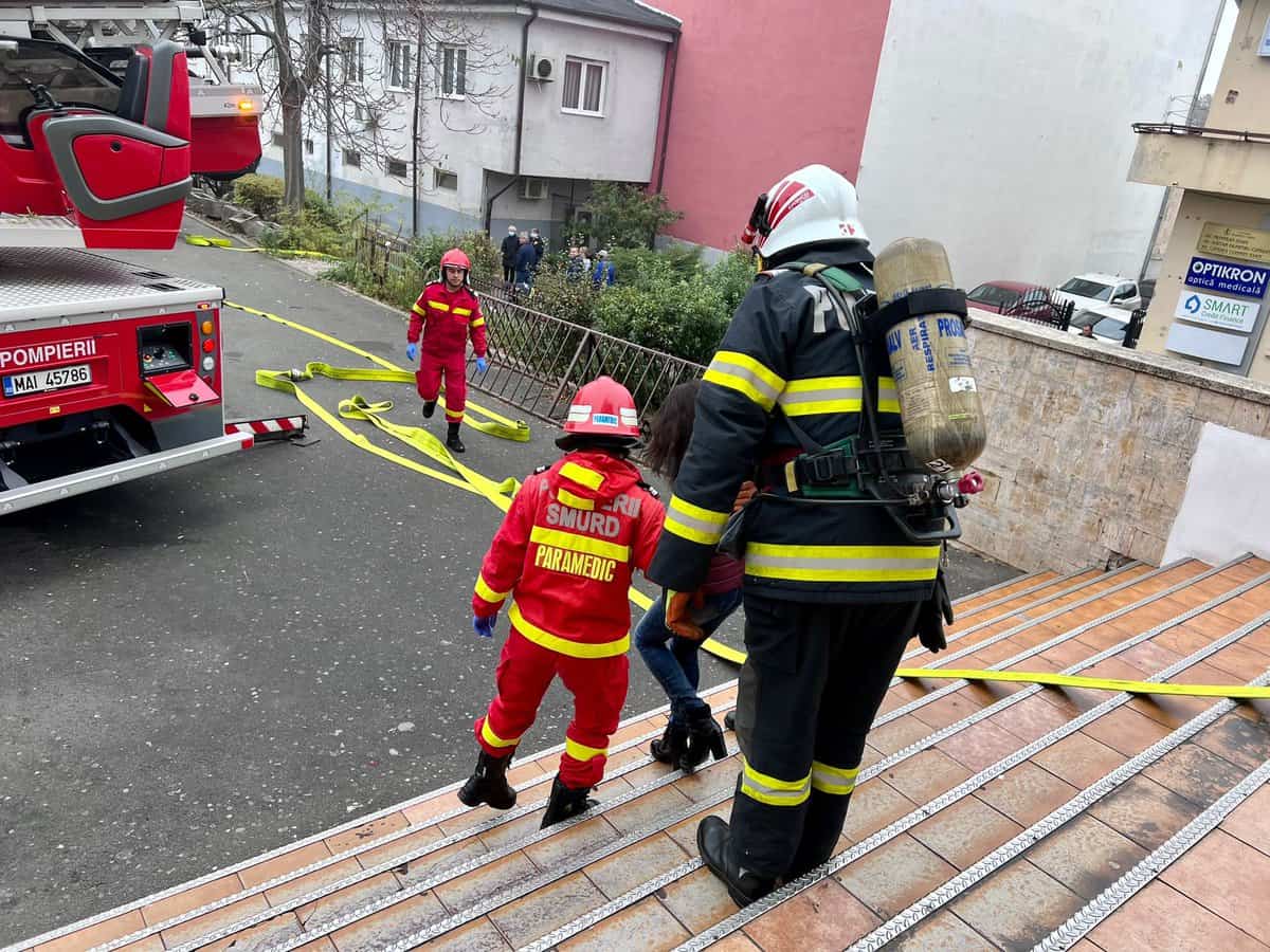 video foto: simulare de incendiu la magazinul dumbrava din sibiu