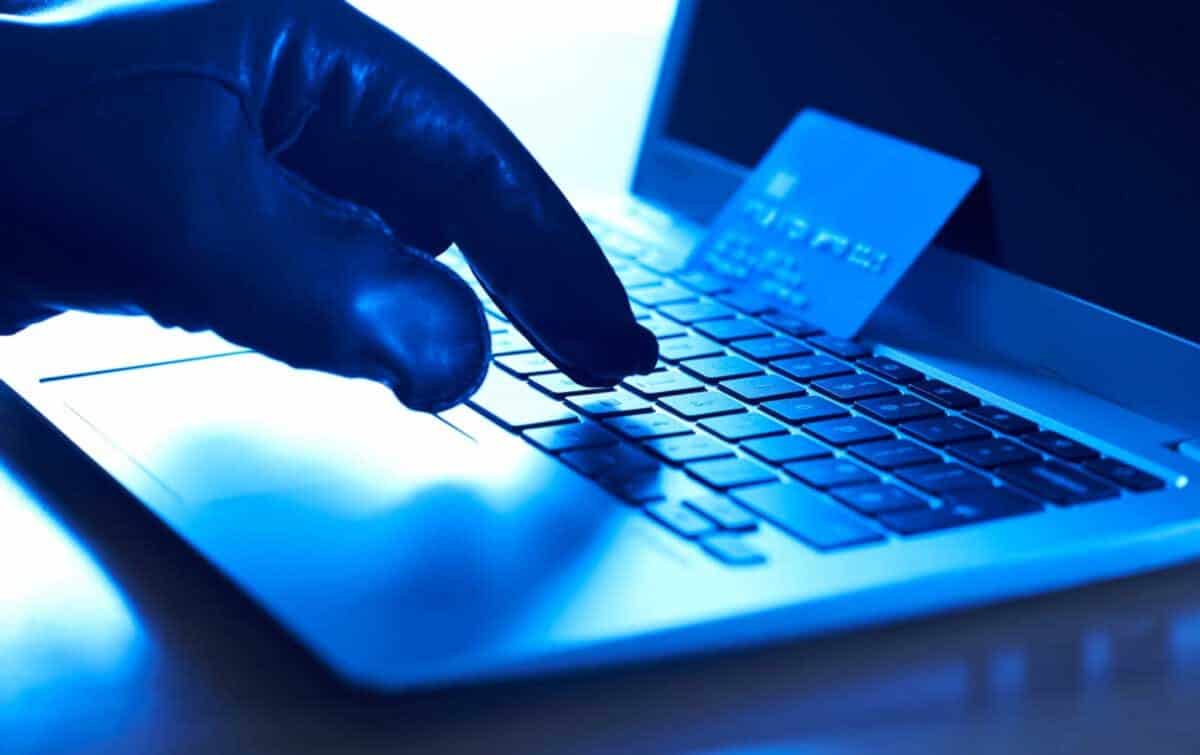 șoferi de taxi din sibiu, trași pe sfoară de mai mulți gălățeni. i-au păcălit să le dea bani, pe care i-au cheltuit la pariuri online