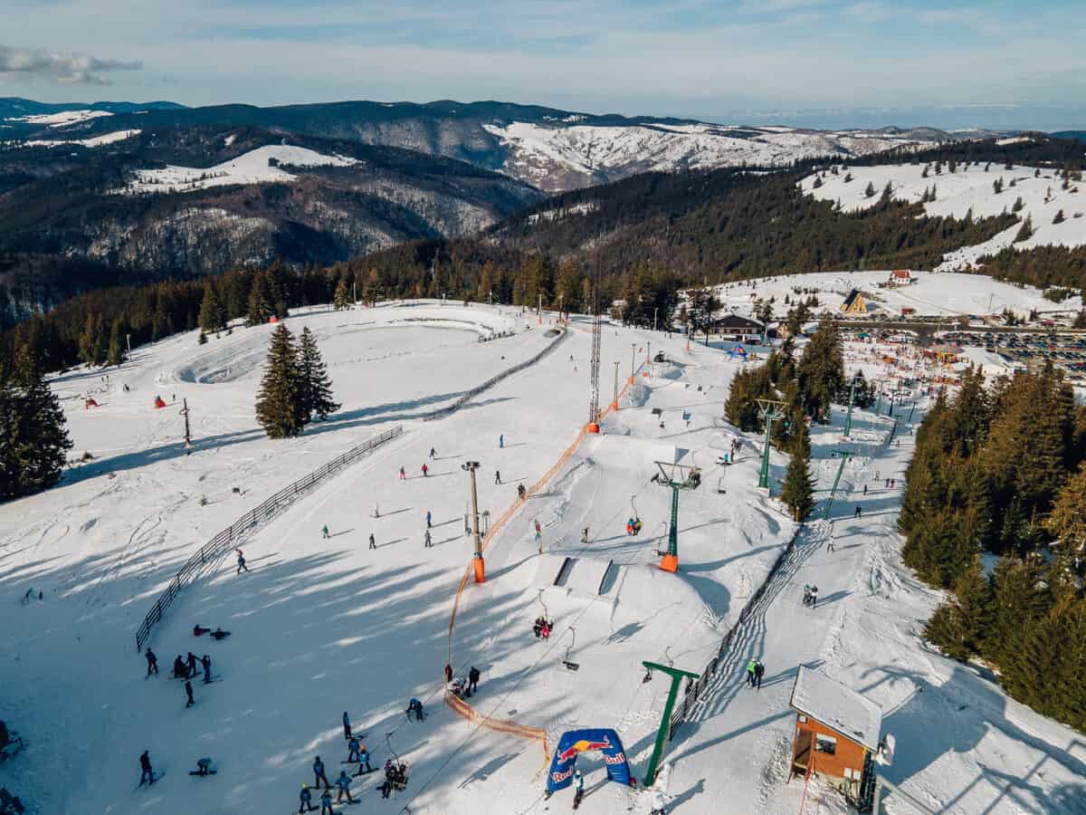 crăciun pe schiuri, ofertă pentru sibieni - pârtii funcționale la arena platoș și transalpina voineasa - la oncești este închis