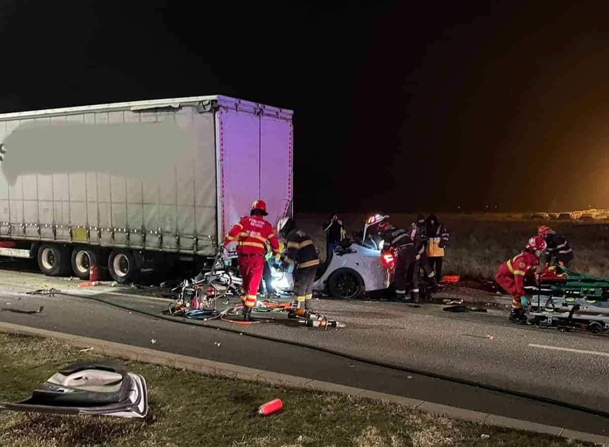 aproape 2 ani de la tragicul accident de lângă dedeman, în care doi tineri au murit. dosarul bate pasul pe loc