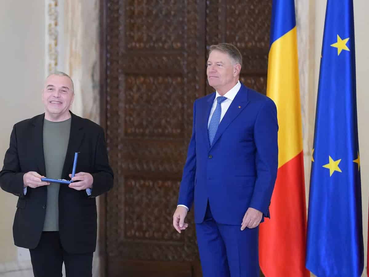 teatrul „radu stanca”, decorat de klaus iohannis - a primit ordinul „meritul cultural” în grad de comandor