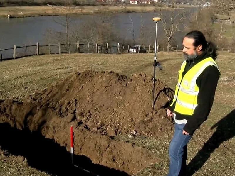 au început căutările de vestigii romane pe traseul autostrăzii sibiu-pitești - vor fi întârzieri la demararea lucrărilor pe lotul doi între boița și cornetu