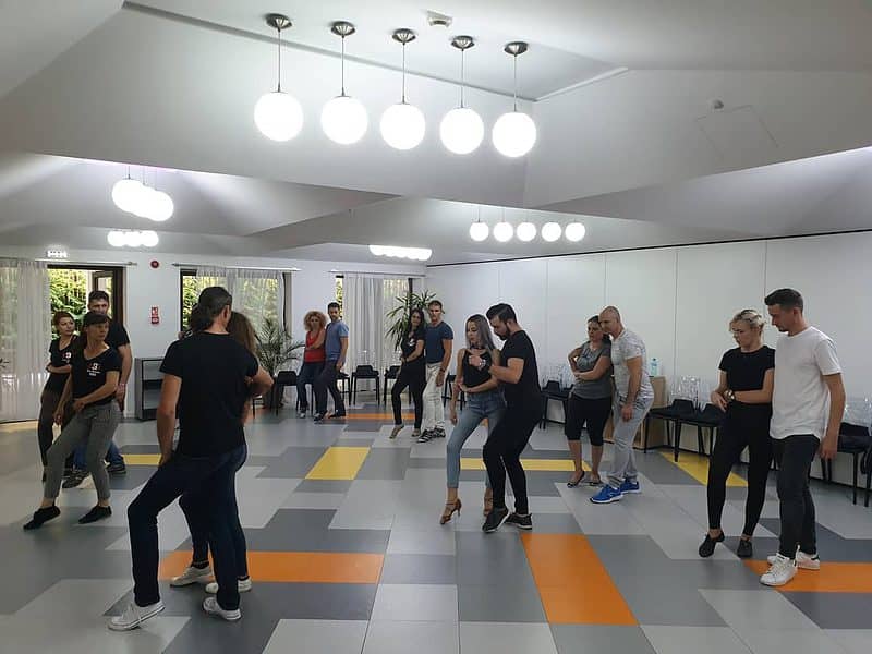 Apetit crescut pentru dans la Sibiu - Cursurile, la mare căutare pentru ”relaxare și socializare” apetit crescut pentru dans la sibiu - cursurile, la mare căutare pentru ”relaxare și socializare”