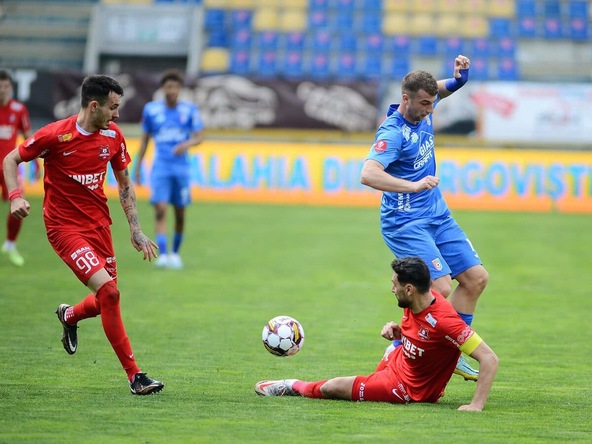 ionuț stoica, încă doi ani la fc hermannstadt - fundașul central este de șase ani la sibiu