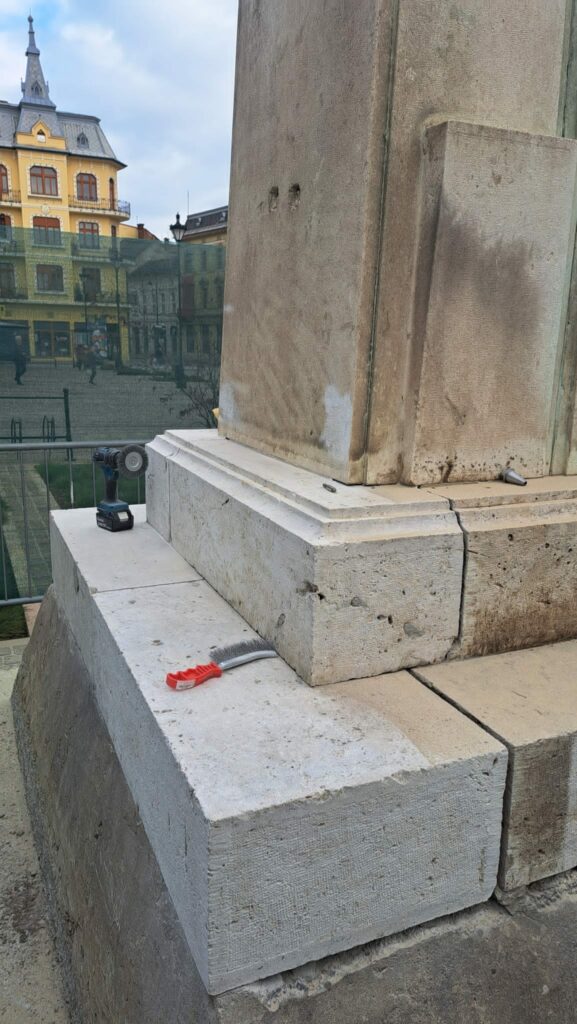 Statuie celebră din Oradea, readusă la viață de restauratori de la muzeul Brukenthal din Sibiu statuie celebră din oradea, readusă la viață de restauratori de la muzeul brukenthal din sibiu