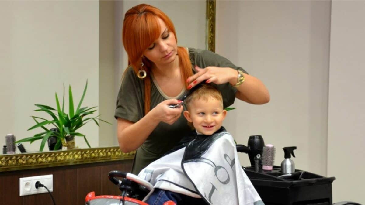 tuns gratuit pentru copiii defavorizați din sibiu - „cu banii pe care i-ar fi dat, părinții le pot cumpăra o ciocolată de 1 iunie”