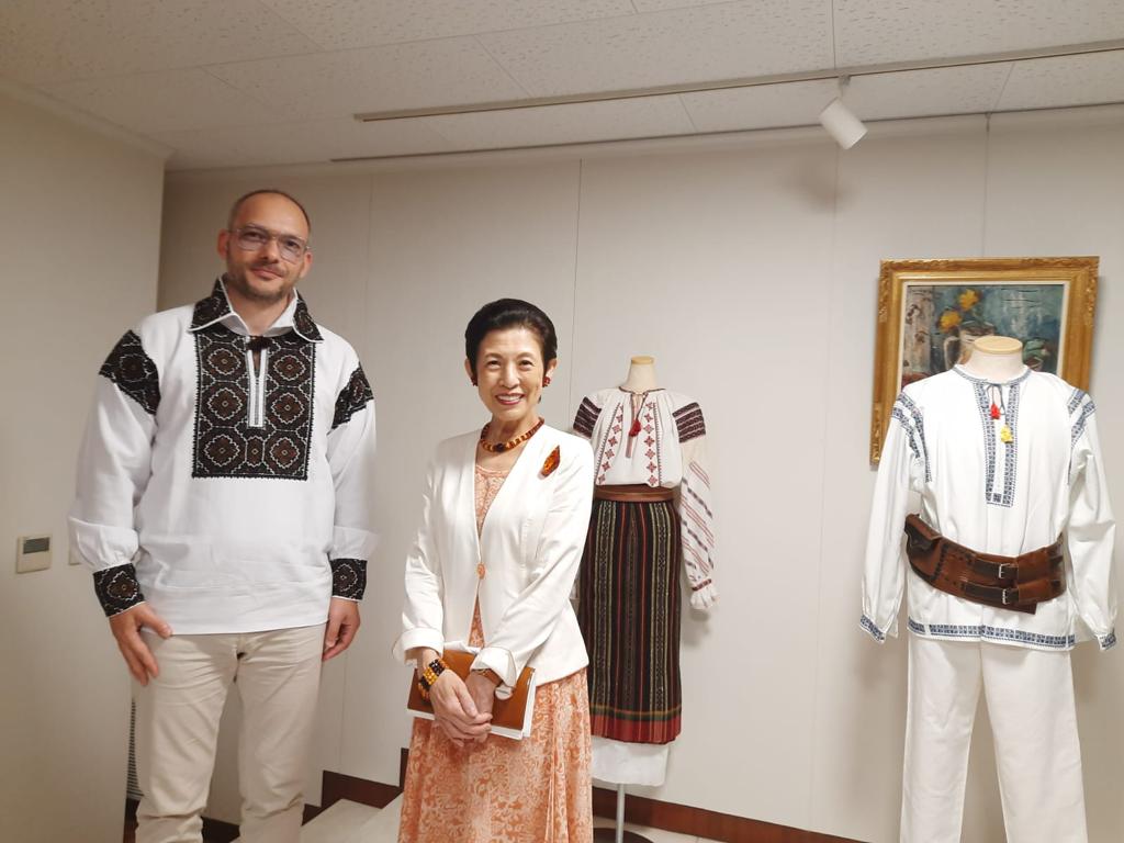 foto ziua universală a iei, sărbătorită la tokyo de către membrii consiliului județean sibiu