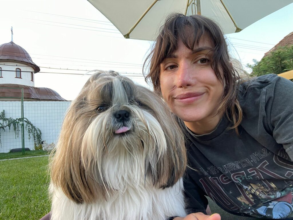 Unde îți lași prietenul blănos când pleci în vacanță? - Pensiunea canină „DogHouse Inn” din Șura Mare e visul Anitei, o mare iubitoare de animale, devenit realitate unde îți lași prietenul blănos când pleci în vacanță? - pensiunea canină „doghouse inn” din șura mare e visul anitei, o mare iubitoare de animale, devenit realitate