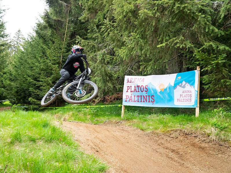 foto spectacol și adrenalină la prima etapă cupei velociped de la arena platoș - lista cu toți câștigătorii