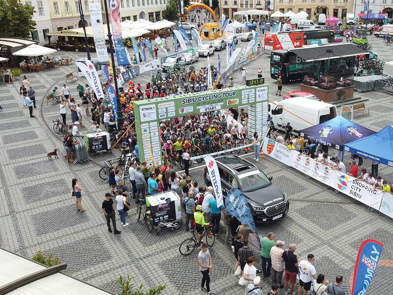 pedalare în inima transilvaniei: start în turul ciclist al sibiului 2023 - galerie foto si live