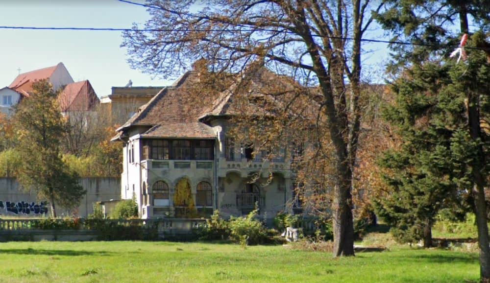 copii bătuți, atacați cu toporul și sechestrați într-o casă părăsită de pe constituției